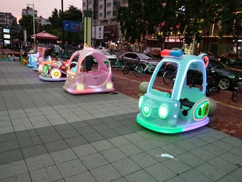 玩具車