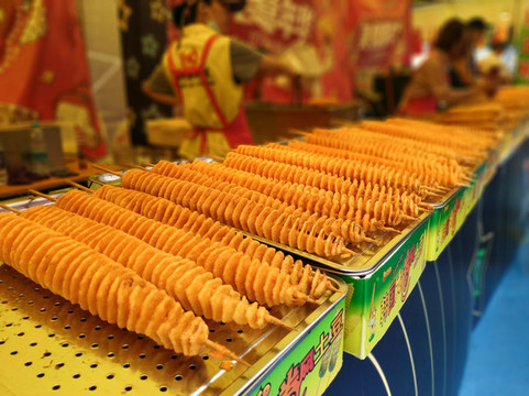 龍卷風(fēng)土豆薯塔