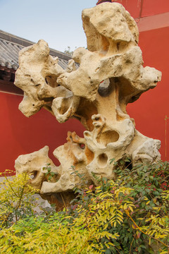 開(kāi)封府太湖石