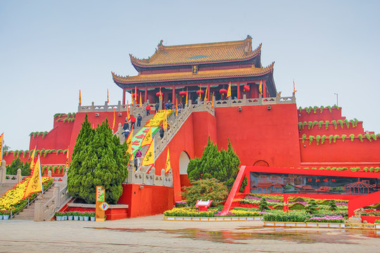 開封龍亭公園龍亭大殿