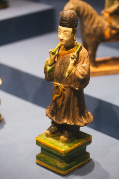 瓷器人物俑