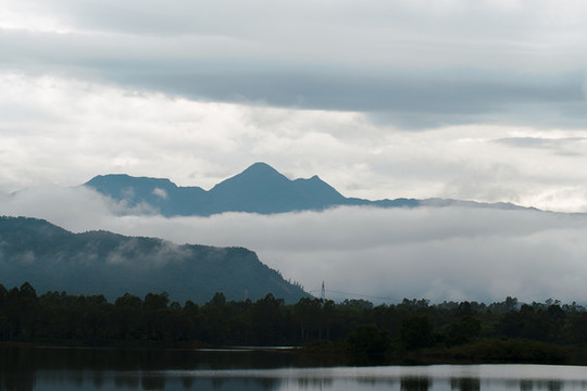 高山云霧