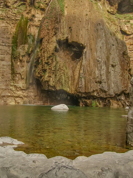 云臺(tái)山龍鳳峽
