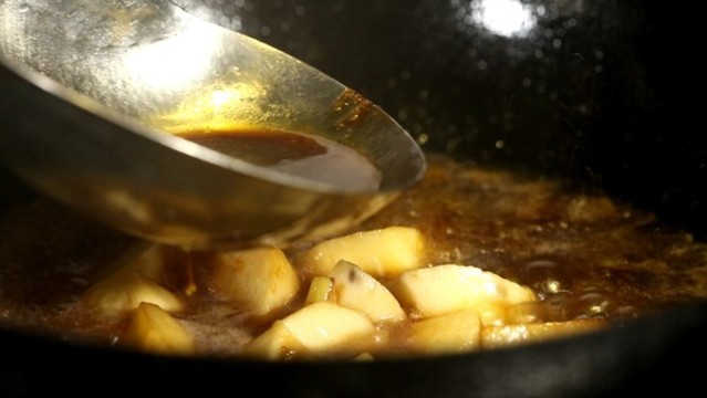 滋補(bǔ)藥膳山藥燉豬蹄