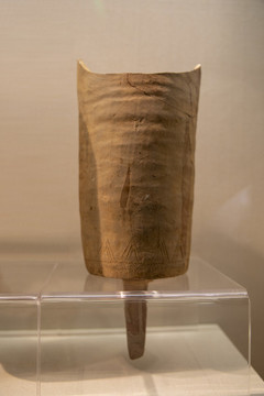 戰(zhàn)國(guó)原始瓷鉤鑃