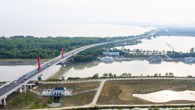 航拍南淝河大橋