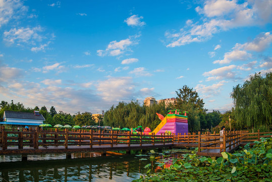 濟(jì)寧南池公園