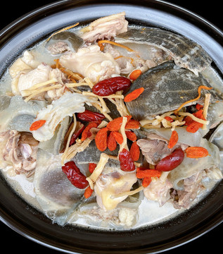 甲魚雞煲