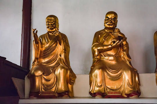 安慶市迎江寺大雄寶殿十八羅漢