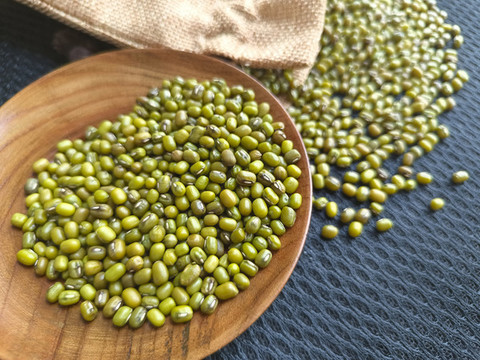 靜物成熟綠豆