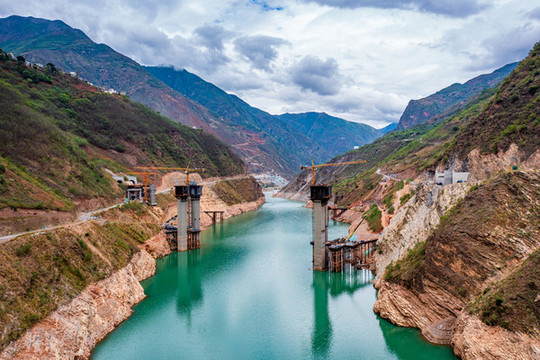建設(shè)中的都香高速