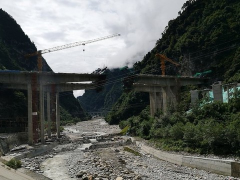 高速公路架橋