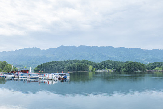 大足龍水湖