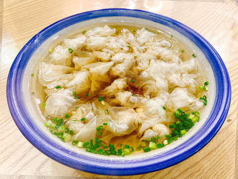 營養(yǎng)早餐特寫清湯餛飩云吞扁肉