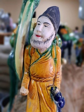 彩陶人物