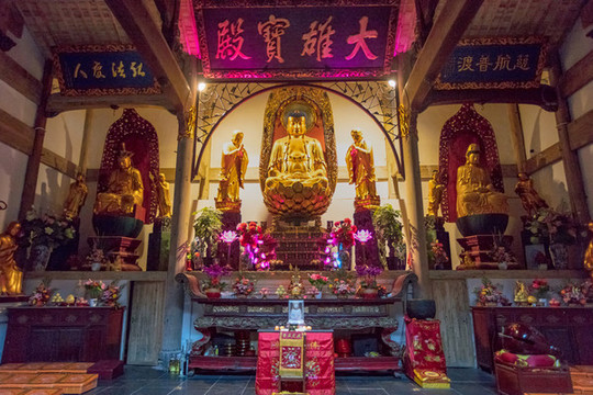 九華山月身寶殿