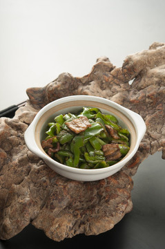 擂椒炒肉