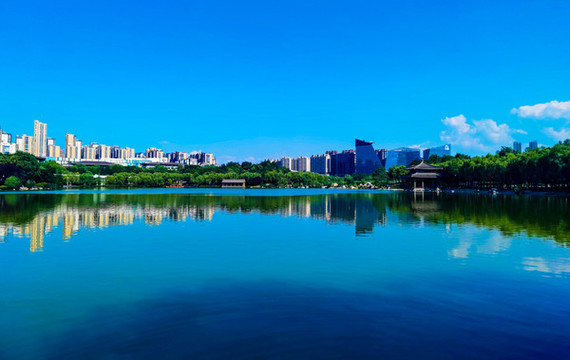 航拍西安曲江池遺址公園