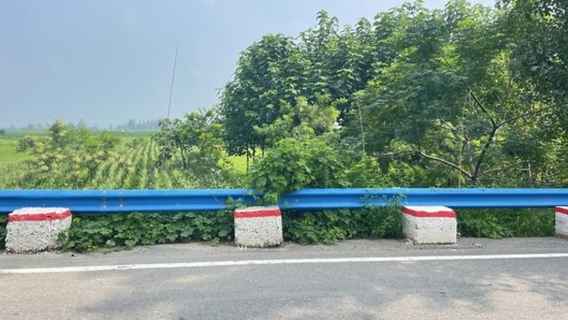 道路防撞護(hù)欄