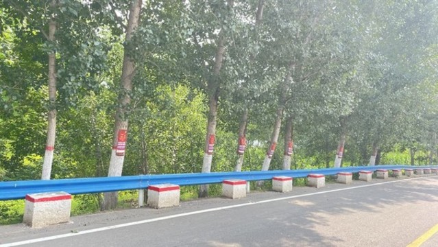 金屬公路護(hù)欄