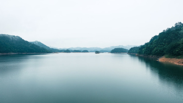 湖泊