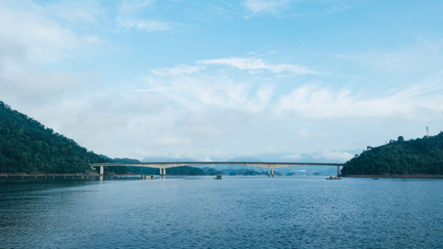 湖光山色