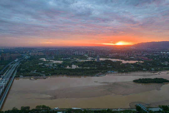 灞河日出