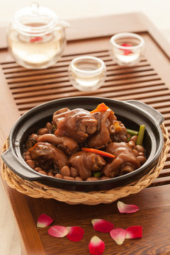 中國(guó)美食紅燒豬蹄