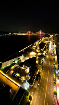 汕頭夜景的海濱路