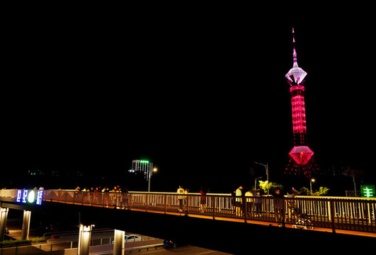 電塔