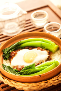廣式煲仔飯