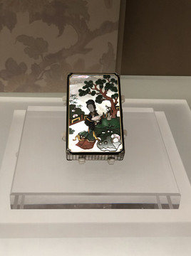 庭院仕女圖化妝盒