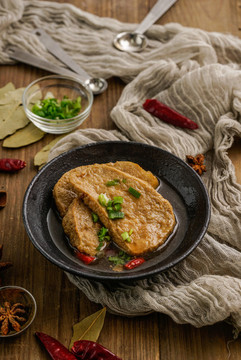 鹵肉鹵豆腐