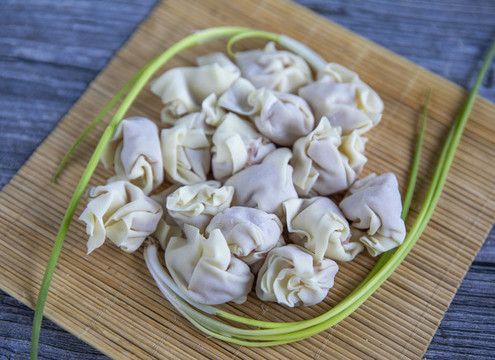 新鮮小餛燉
