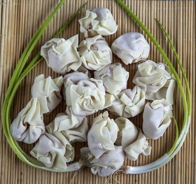 新鮮小餛燉