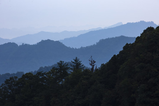 遠(yuǎn)山