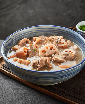 蓮藕排骨湯