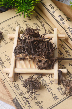 中草藥威靈仙