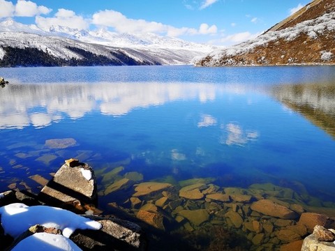 高山湖泊