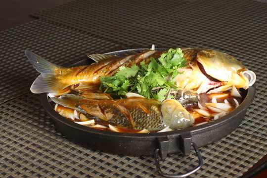 鐵板三種魚