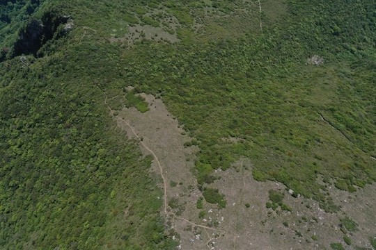 航拍山脈山川秦嶺