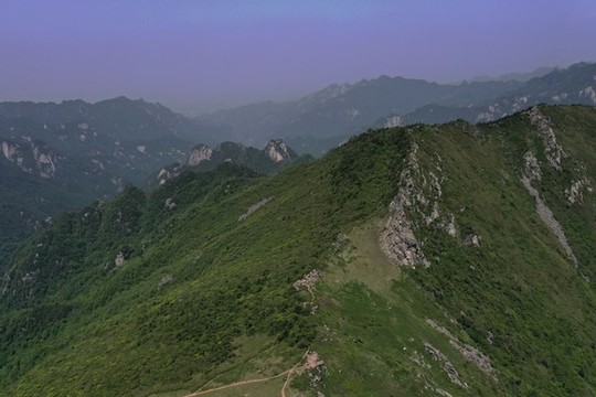 航拍山脈山川秦嶺