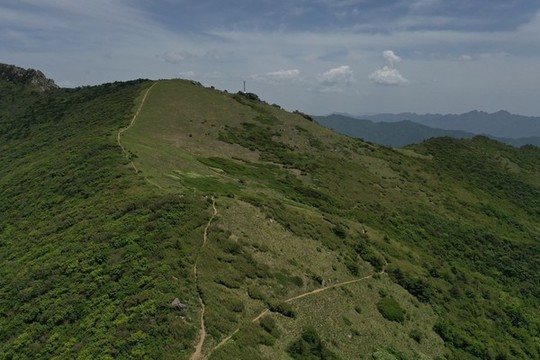 航拍秦嶺山脈