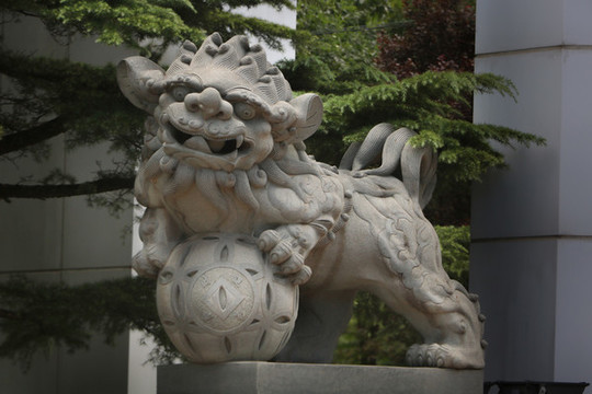 北京漁業(yè)大廈外的石獅子