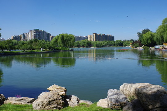 北京龍?zhí)逗? style=