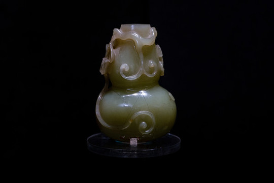 清乾隆黃玉葫蘆鼻煙壺