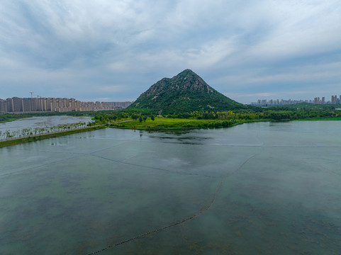 航拍濟(jì)南華山公園