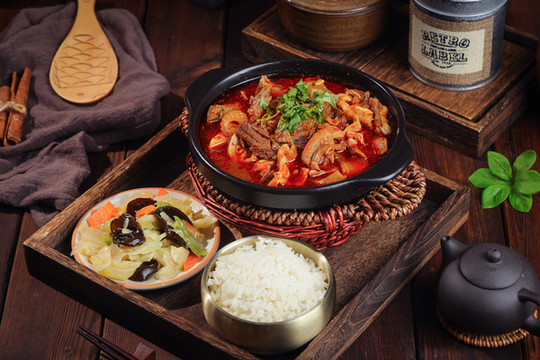香辣肉筋米飯?zhí)撞? style=