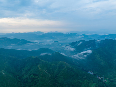 航拍濟(jì)南南部山區(qū)