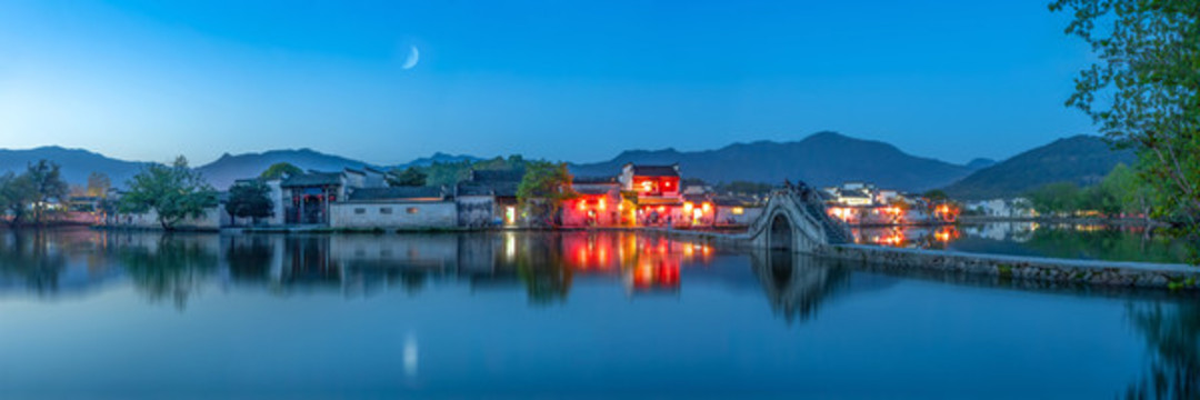 宏村南湖畫橋夜色全景圖